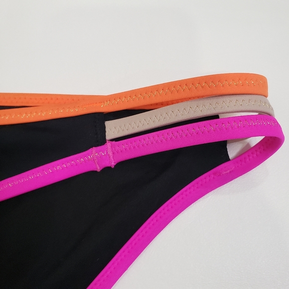 Victoria's Secret The Getaway HalterBikini - Picture 7 of 9